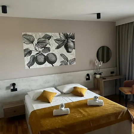 Bed & Breakfast Memori Rab Town