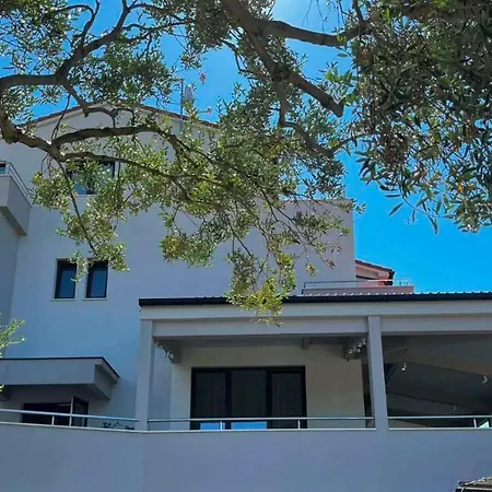 Bed & Breakfast Memori Rab Town