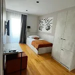 Bed & Breakfast Memori 4*