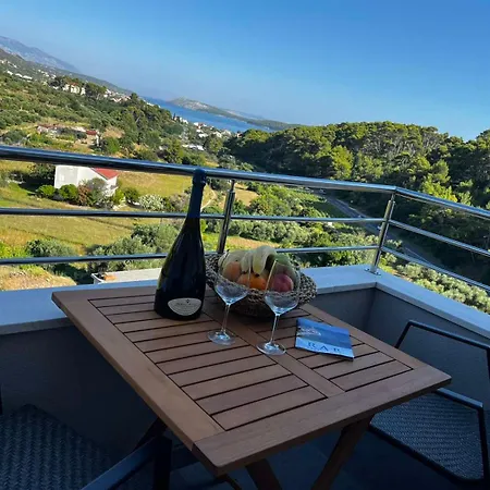 Memori krevet i doručak Rab Town