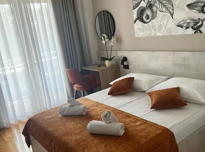 Couette-café Memori Rab Town