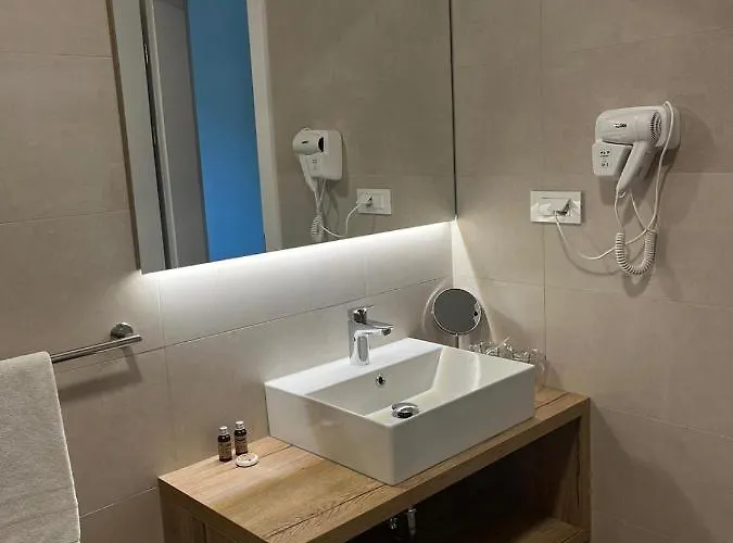 Couette-café Memori 4*