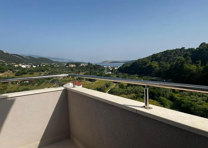 Couette-café Memori 4*