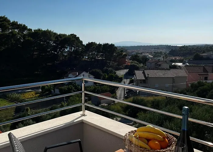 Couette-café Memori 4*